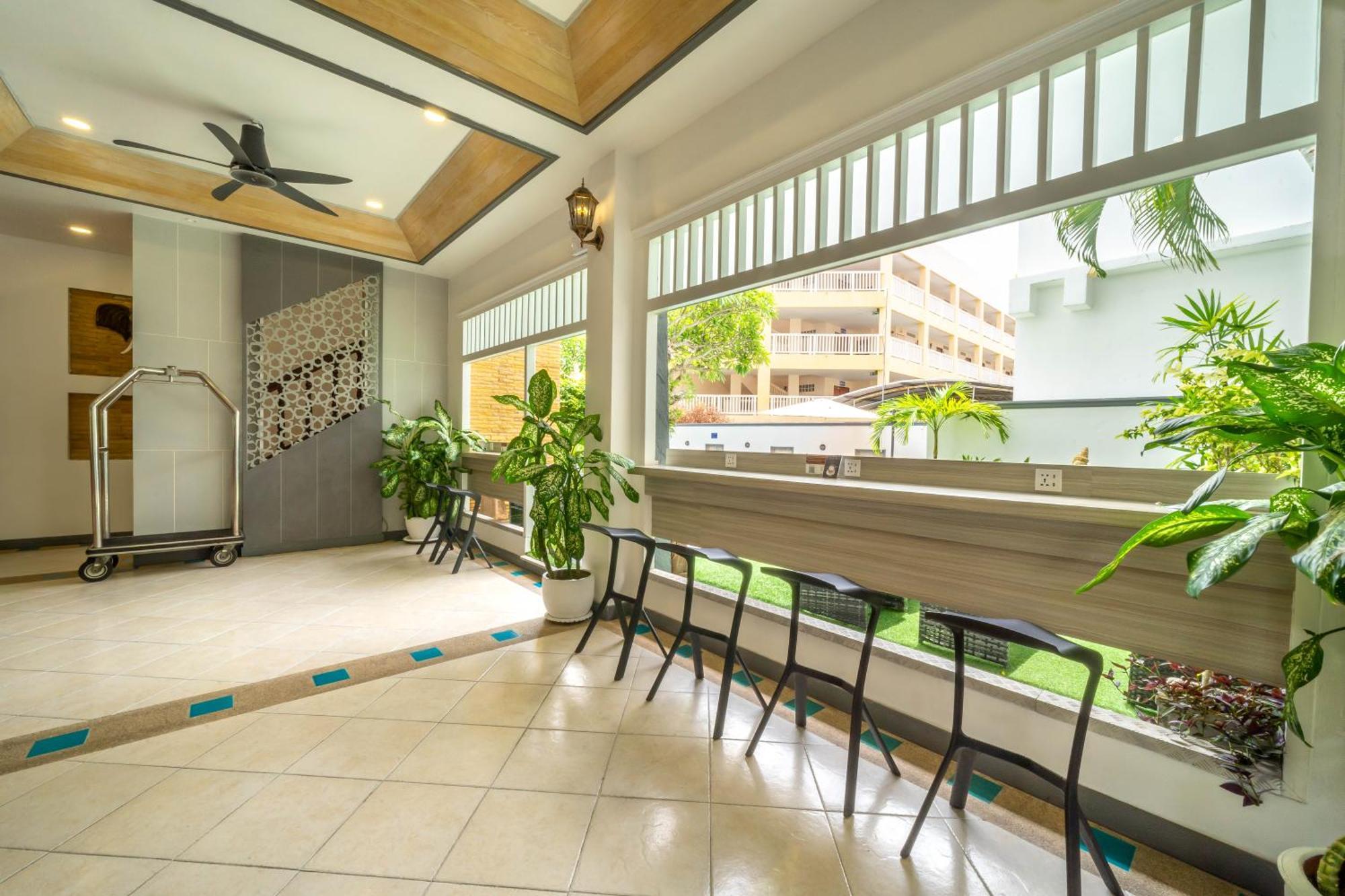 La Vintage Resort Patong Екстер'єр фото